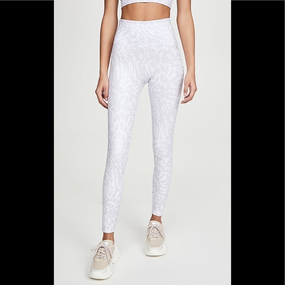 NEW Good American‎ Leopard Foil Crop Leggings